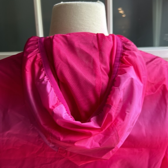 Land’s End hooded rain coat - Picture 7 of 9